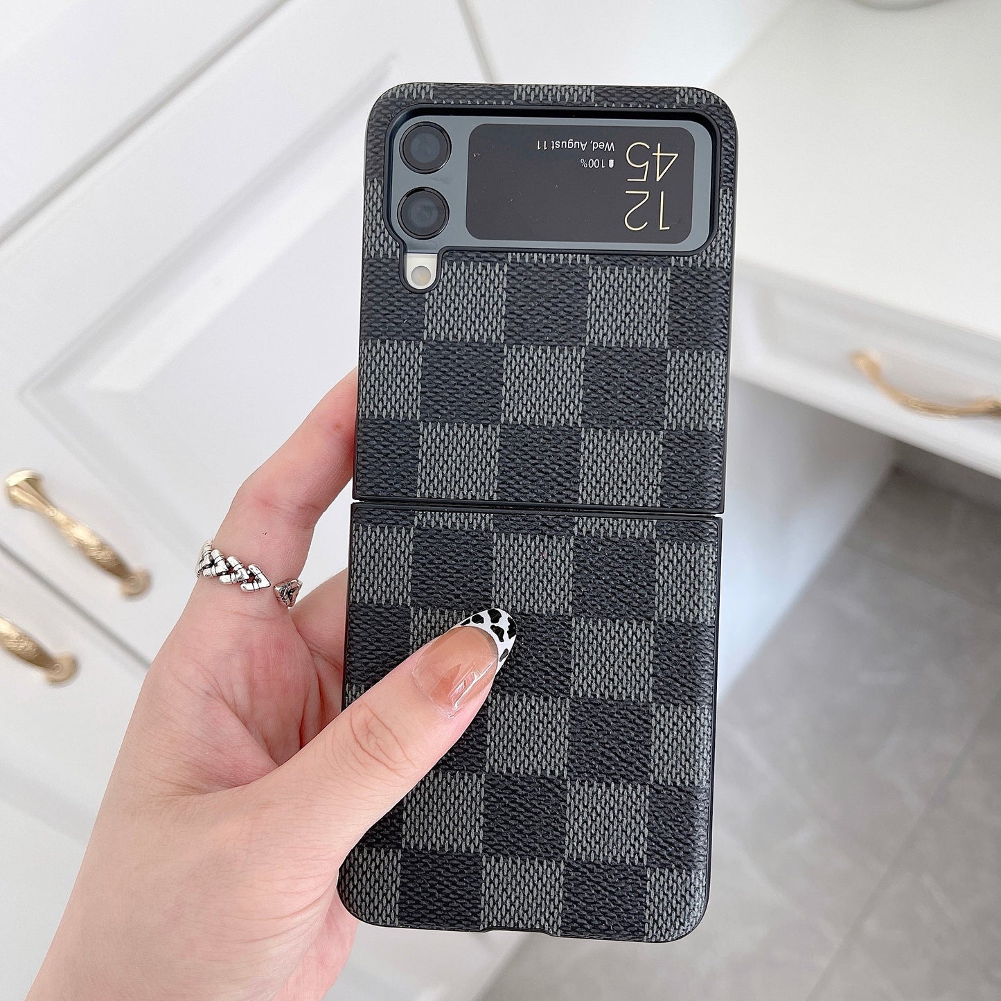 Samsung Galaxy Z flip 3 Case : Black Checks