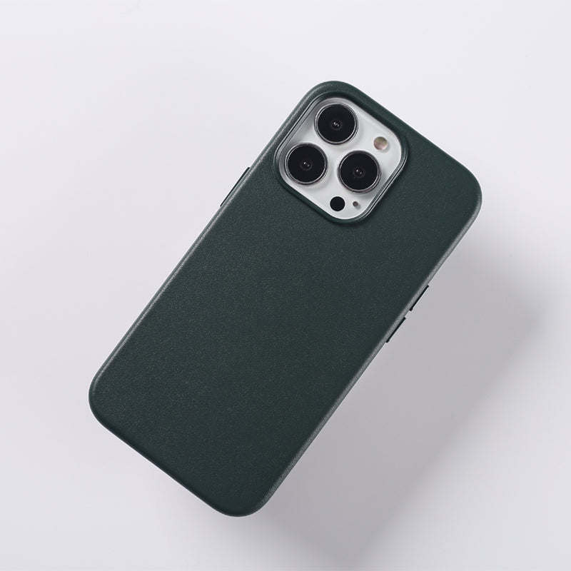iPhone 15 Pro Leather Magsafe Case : Forest Green