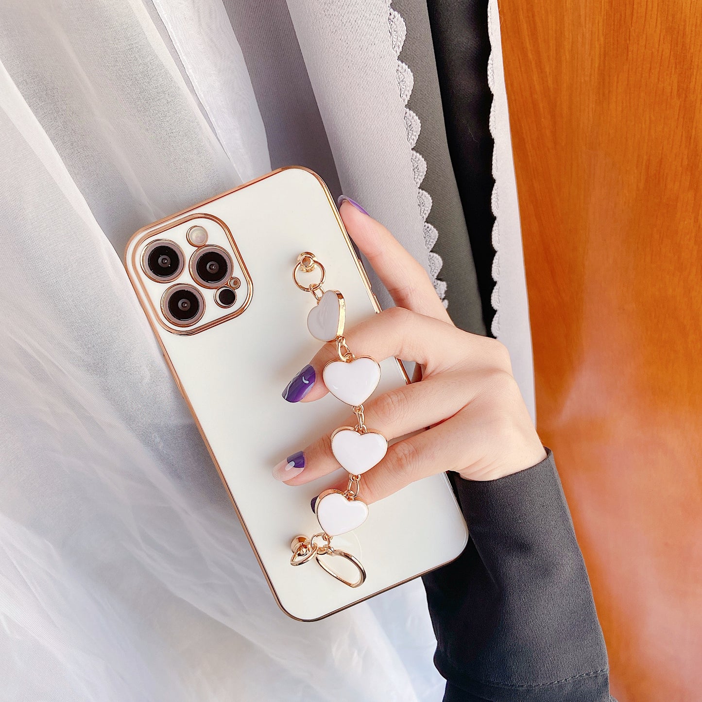 Premium iPhone 14 Pro Case : White Hearts Holder